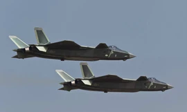 ‘Song sát’ tiêm kích J-16 và J-20 Trung Quốc đồng loạt xuất hiện