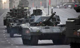 Trang bị tên lửa chống tăng 152mm, tăng T-14 mạnh gấp bội. Ảnh: Sputnik