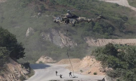 Trực thăng KUH-1 Surion bay trong cuộc tập trận chung Mỹ-Hàn Quốc tại Hàn Quốc năm 2015. Ảnh: Chung Sung-Jun.