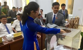 Bắt buộc bố trí nhân sự lãnh đạo không phải người địa phương