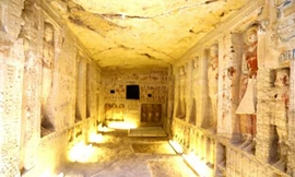 Lăng mộ của Wahtye chứa nhiều tượng và hình vẽ. Ảnh: Live Science.