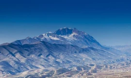 Dãy núi Zagros (Iran) nơi chiếc máy bay ATR 72 gặp nạn. (Nguồn: News/TTXVN)