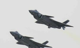 Trung Quốc khoe tiêm kích J-20 giữa hoài nghi của chuyên gia quân sự