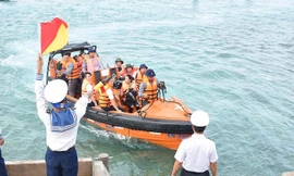 Đoàn thanh niên tiếp tục Hành trình 'Tuổi trẻ vì biển đảo quê hương'