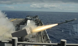 Sức mạnh khủng khiếp của tổ hợp tên lửa RIM-7 Sea Sparrow