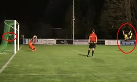 ‘Bay như chim’, mừng bàn thắng