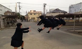 Trào lưu chụp ảnh tung chưởng