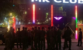 Công an Thái Bình bao vây, đột kích "động lắc" MK vào đêm 25/4 - Ảnh: Hoàng Long, MQ