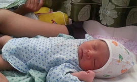 5 bé sơ sinh bị rơi từ xe đẩy: Các bé đã về với mẹ