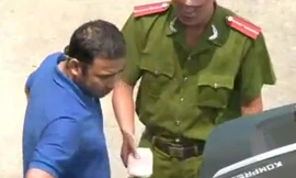 Cười trên đau khổ?