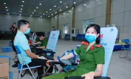 Hơn 1000 cảnh sát hiến máu cứu người