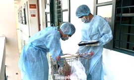 Từ trong khu cách ly: 'Tận trong đáy lòng thực sự rất xúc động và tôi đã khóc!'