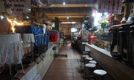 Cuối năm, chợ Bến Thành đìu hiu ngóng khách