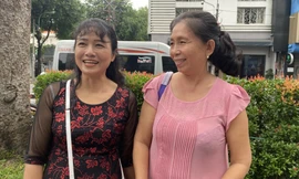 Tâm sự của những người mẹ chờ con dự vòng Sơ khảo Hoa hậu Việt Nam năm 2020