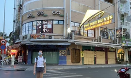 Từ 0h ngày 28/3, TPHCM tạm ngưng một loạt các cơ sở dịch vụ