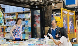 Nghỉ Tết, người Sài Gòn háo hức đến đường sách