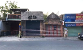 Ổ dịch tại bar Buddha: Bệnh nhân phi công người Anh được hỗ trợ thở máy