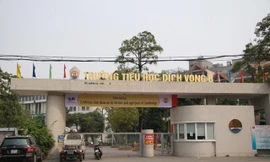 Trường tiểu học Dịch Vọng B. Ảnh: DANH TRỌNG