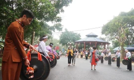 Văn hóa cồng chiêng Mường đón chào du khách đến với du lịch Ba Vì