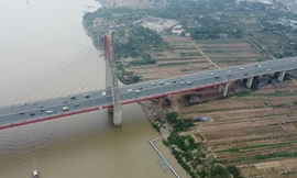 Cận cảnh nơi dự kiến lấy nước sông Hồng 'rửa sạch' sông Tô Lịch