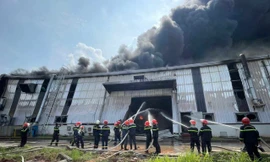 Vĩnh Phúc: Cháy lớn thiêu rụi nhà xưởng 10.000m2, thiệt hại hơn 200 tỷ đồng