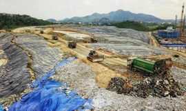 Bãi rác Nam Sơn. Ảnh minh họa