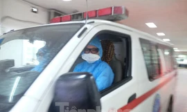 Những chiếc xe 115 liên tục hú còi di chuyển thời điểm dịch COVID-19 cao điểm ở Hà Nội