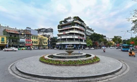 Khu vực quảng trường gần hồ Gươm. Ảnh minh họa