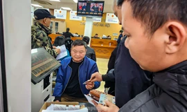 Xếp hàng dài đổi giấy phép lái xe, Hà Nội hướng dẫn đổi trực tuyến