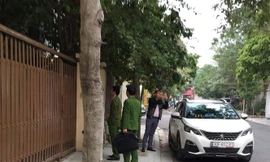 Cơ quan công an khám nhà ông Nguyễn Văn Tứ