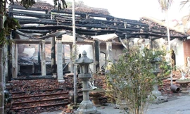 Lên phương án phục hồi chùa cổ cháy ngùn ngụt bên Hồ Tây