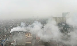 Nhà máy dệt công nghiệp xả khói giữa khu dân cư tại Hà Nội: Đã xác định nguồn khí thải