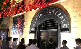 Tour du lịch đêm tại nhà tù Hỏa Lò được du khách quan tâm