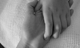 Hà Nội yêu cầu làm rõ vụ bé gái 5 tháng tuổi tử vong