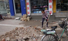 Tuyến phố Xã Đàn: Thay tam cấp bằng bục sắt 'linh hoạt'