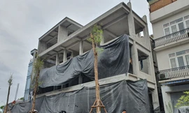 Cận cảnh loạt công trình đang 'bóp méo' quy hoạch Hà Nội