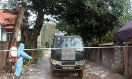  Huyện Chương Mỹ đã lập chốt kiểm dịch cúm gia cầm tại xã Phú Nghĩa. Ảnh: LĐ