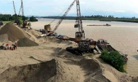 Đấu giá mỏ cát được kỳ vọng tăng thu ngân sách, giảm "cát tặc". Ảnh minh họa