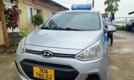 Chiếc taxi bị tạm giữ