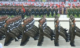 Hà Nội lắp loạt màn hình LED dọc đường diễu binh dịp 2/9