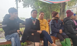 Vì sao người dân tiếp tục chặn xe vào bãi rác Nam Sơn?