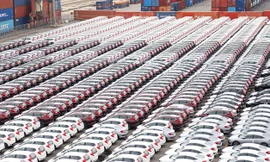 Doanh nghiệp FDI ô tô chuyển hướng nhập xe: Nỗi lo thất thu ngân sách