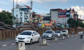 Cầu vượt An Dương: Gia hạn phân luồng giao thông do chậm tiến độ