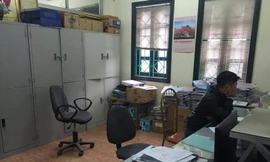 Một phòng làm việc vắng vẻ