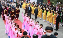 Khai hội Tây Thiên - Hành trình 'Đến với Phật, về với Mẫu'