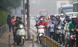 “Phạt nguội” di động với những vi phạm lòng đường, vỉa hè sẽ giúp khắc phục những bất cập trong xử lý vi phạm hiện nay?