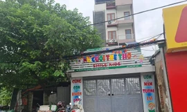 Cơ sở mầm non tư thục Nụ cười trẻ thơ nằm ngay sát bãi thu phế liệu