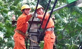 Nắng nóng 40 độ, tiêu thụ điện tăng kỷ lục