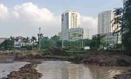 Tuyến ống bị vỡ. Ảnh: Nguyễn Dương