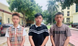 Bắt nhóm đối tượng chuyên cướp điện thoại của công nhân